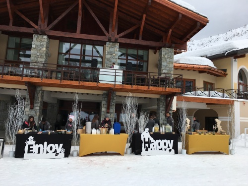 Club Med lunch time happy hour - DJ on the balcony...