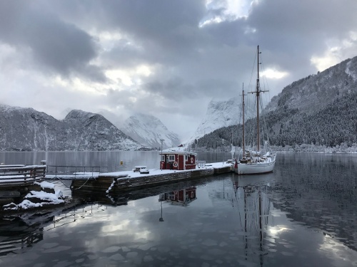 The boat in the morning