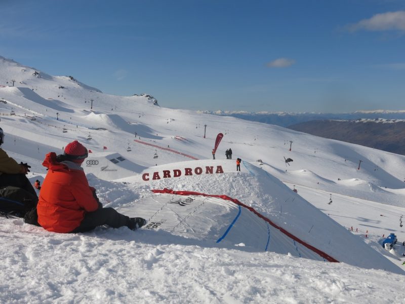 PlanetSKI is slopeside Image © PlanetSKI