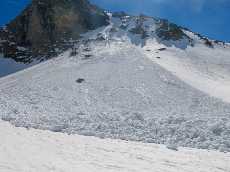 Avalanche in the Alps. Image © PlanetSKI