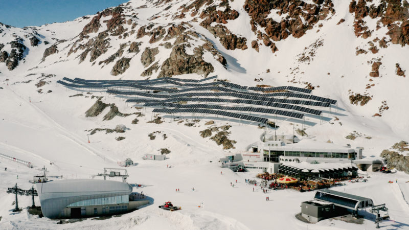 photovoltaic system on the Pitztal glacier © Julia Brunner