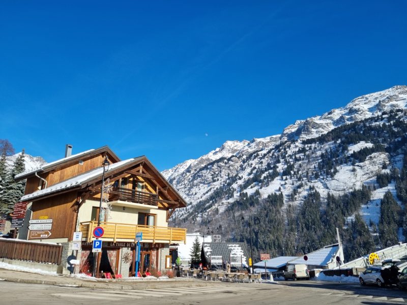 Vaujany, France. Image © PlanetSKI