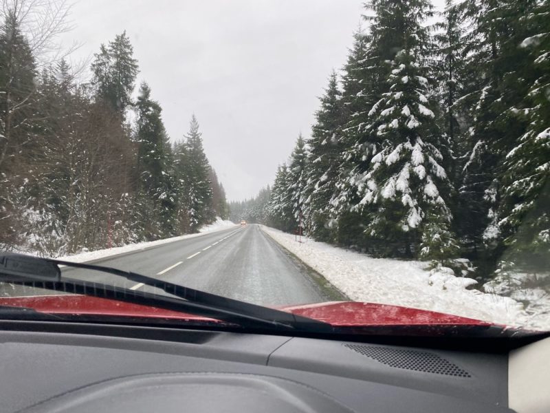 Driving to the Alps. Image © PlanetSKI