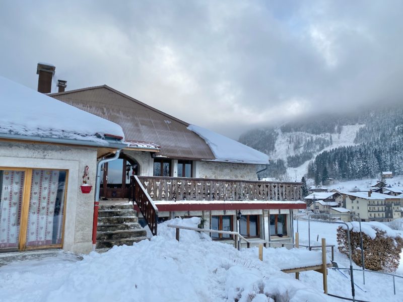 Pays de Gex, Jura mountains. Image © PlanetSKI