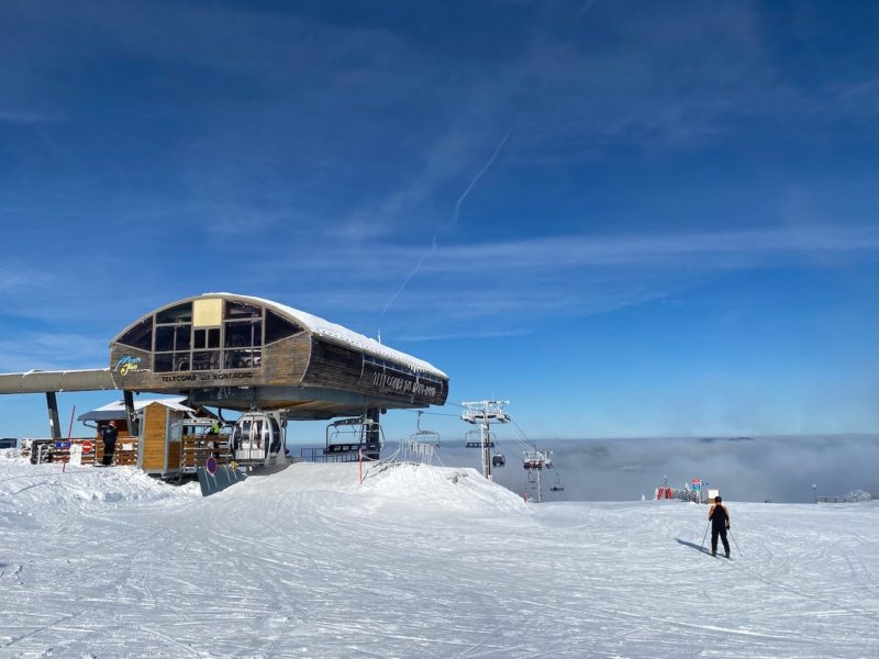 Pays de Gex, Jura mountains. Image © PlanetSKI