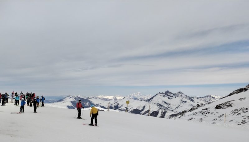 Mont Blanc in the distance. Image © PlanetSKI