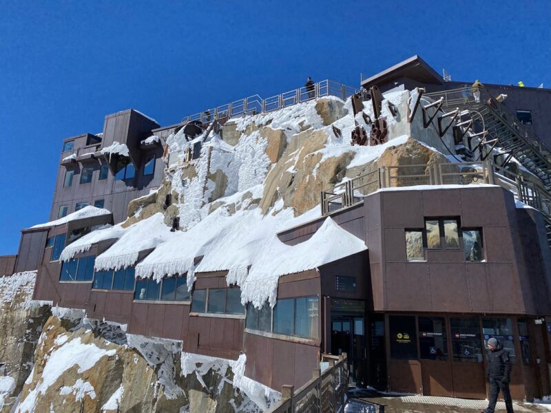 Aiguille du Midi, Chamonix. Image © PlanetSKI