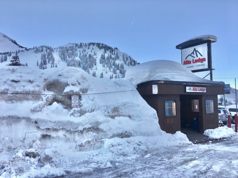 Little Cottonwood Canyon. Image © PlanetSKI