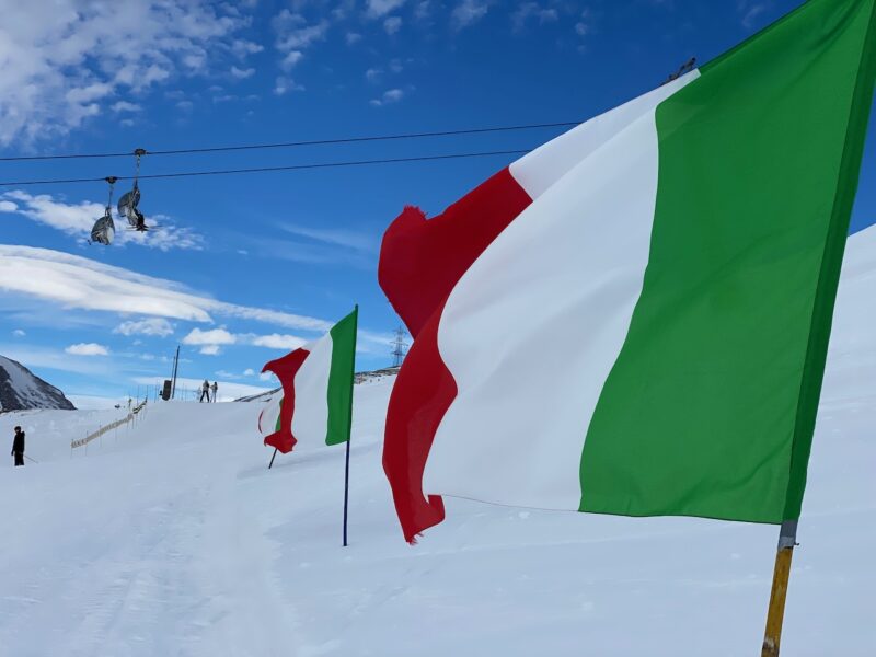 Skiing in Italy. Image © PlanetSKI