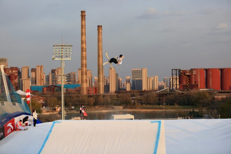 Kirsty Muir wins silver in Big Air at 2023 Beijing World Cup - photo Jamie Matthew/GB Snowsport