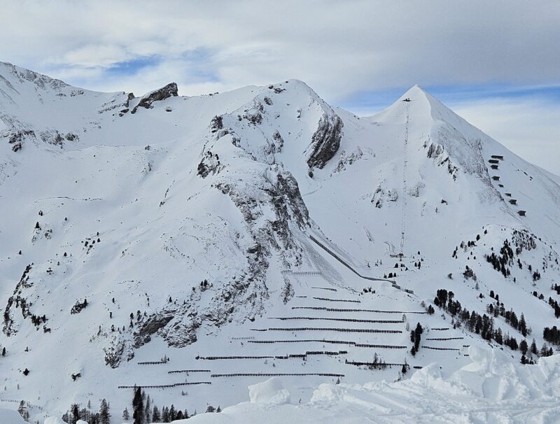 Looking across to the Gamsleiten peak, Obertauern, Austria. Image © PlanetSKI