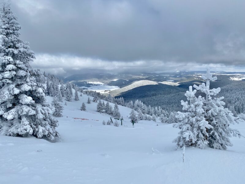 Skiing in Turkey. Image © PlanetSKI