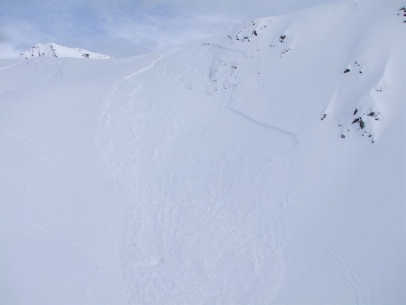 Erezberg avalanche. Image c/o Cantonal Police.