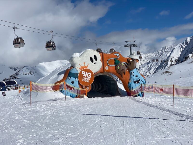 Innsbruck Ski + City, Stubai. Image © PlanetSKI