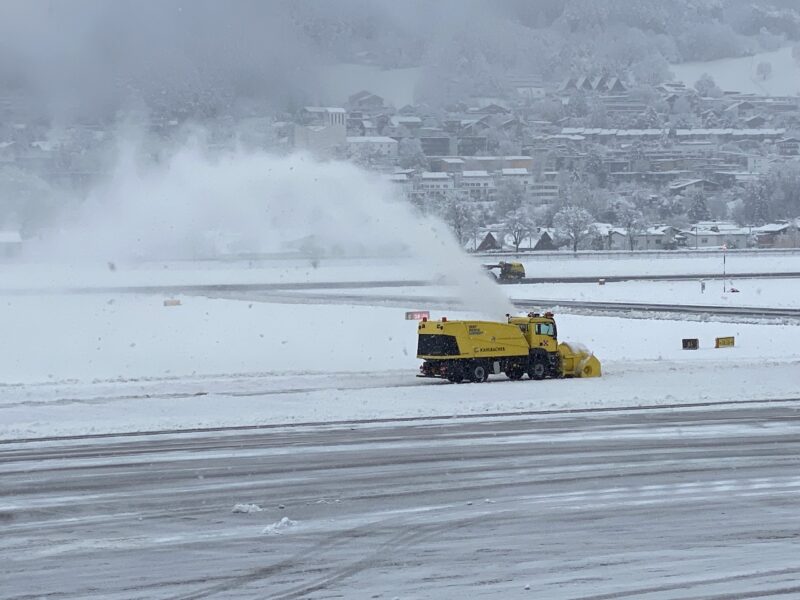 Innsbruck airport. Image © PlanetSKI