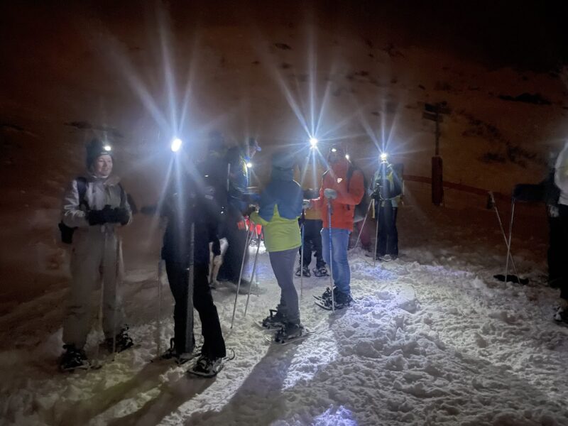 Yoga + Ski in Les Menuires. Image © Katy Dartford/PlanetSKI.