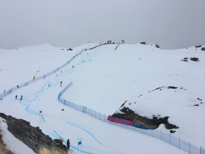 Racing in Coronet Peak, New Zealand. Image © PlanetSKI