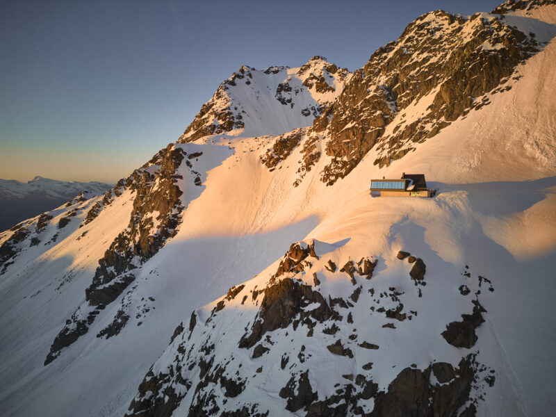 Cabane Tortin. Image c/o Albrecht Voss