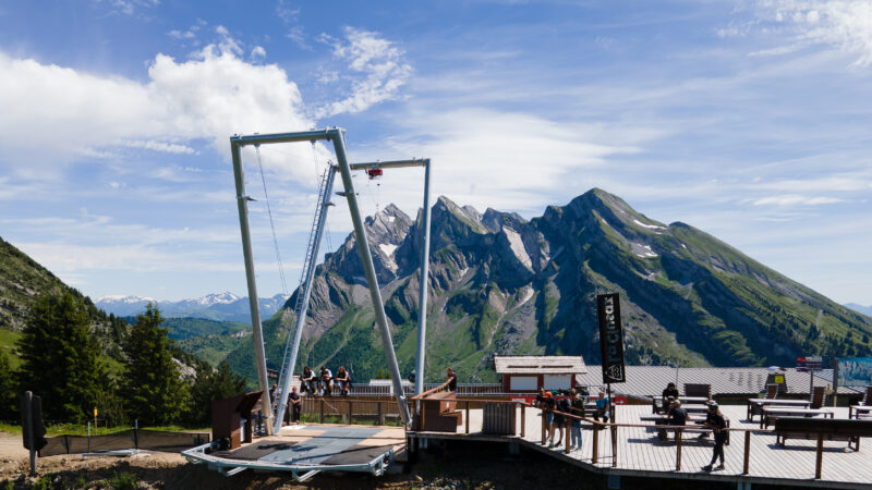 Giant swing. Image c/o Aravis.