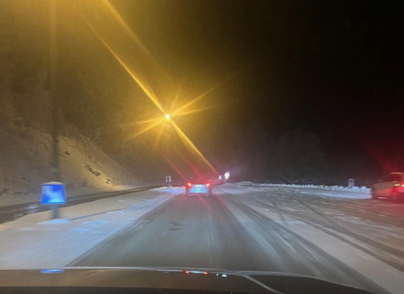 Snow on the way to Val Thorens for its opening weekend. Image © PlanetSKI