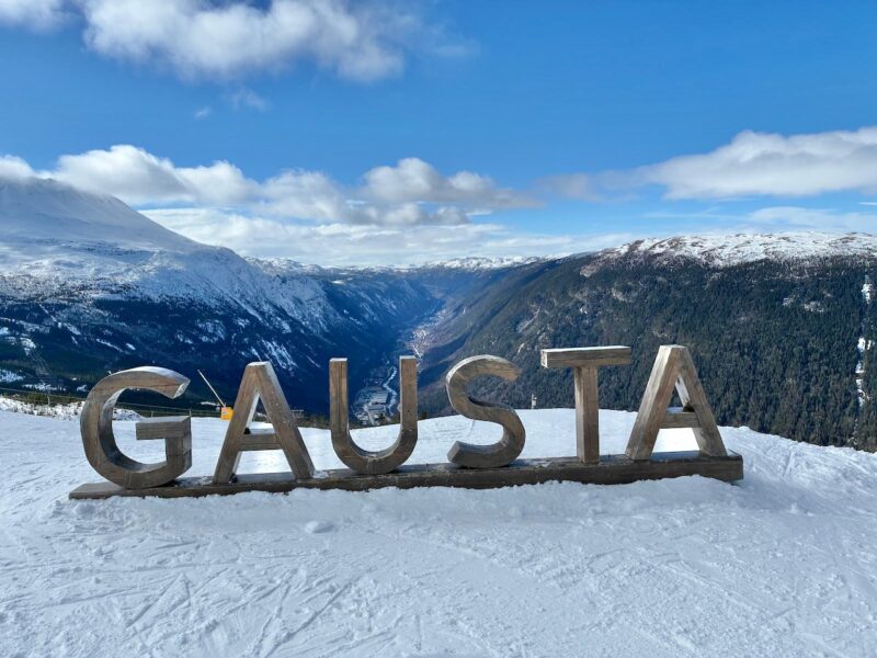 The New PlanetSKI Snow Report is Out