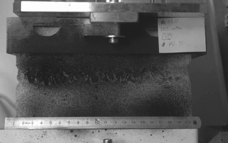 Captured by the high-speed camera: when does the weak layer break? (Video: Jakob Schöttner / SLF