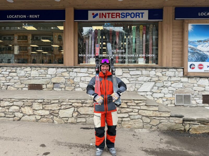 Hiring Skis with Intersport 5 Hiring skis with Intersport, Val d'Isere. Image © PlanetSKI