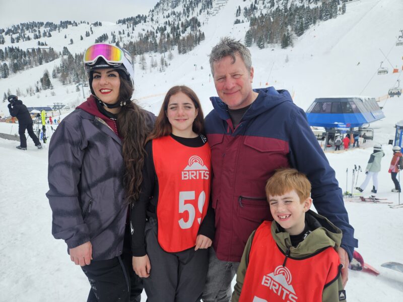 Sienna & Ezra Thompson with their parents Holly & Matthew at The BRITS 2026. Image © PlanetSKI