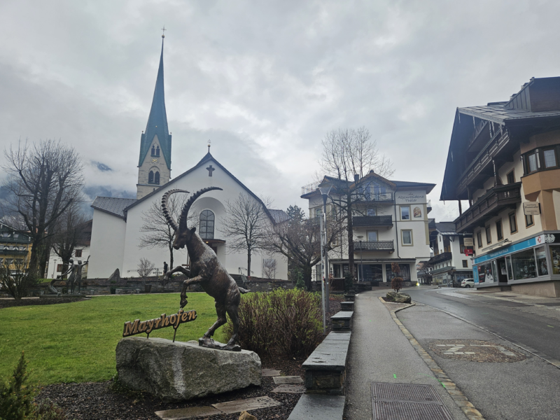 Ski. Laugh. Repeat. 15 Mayrhofen, Austria. Image © PlanetSKI