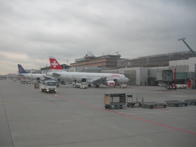 Geneva airport. Image © PlanetSKI